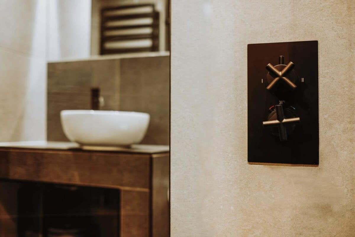 Clifton 32 - Garden Flat With Hot Tub - Hopewell Apartment Bristol Bagian luar foto