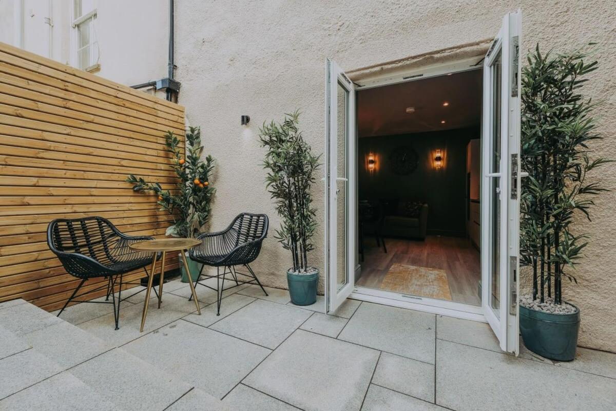 Clifton 32 - Garden Flat With Hot Tub - Hopewell Apartment Bristol Bagian luar foto
