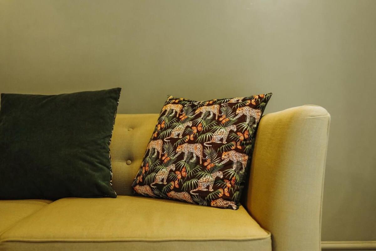 Clifton 32 - Garden Flat With Hot Tub - Hopewell Apartment Bristol Bagian luar foto